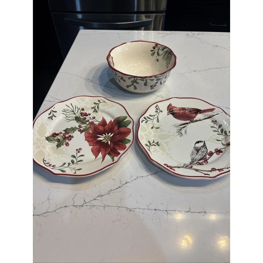 Better Homes And Garden Heritage Winter Forest Mistletoe 1 Bowls & 2 Salad Plate